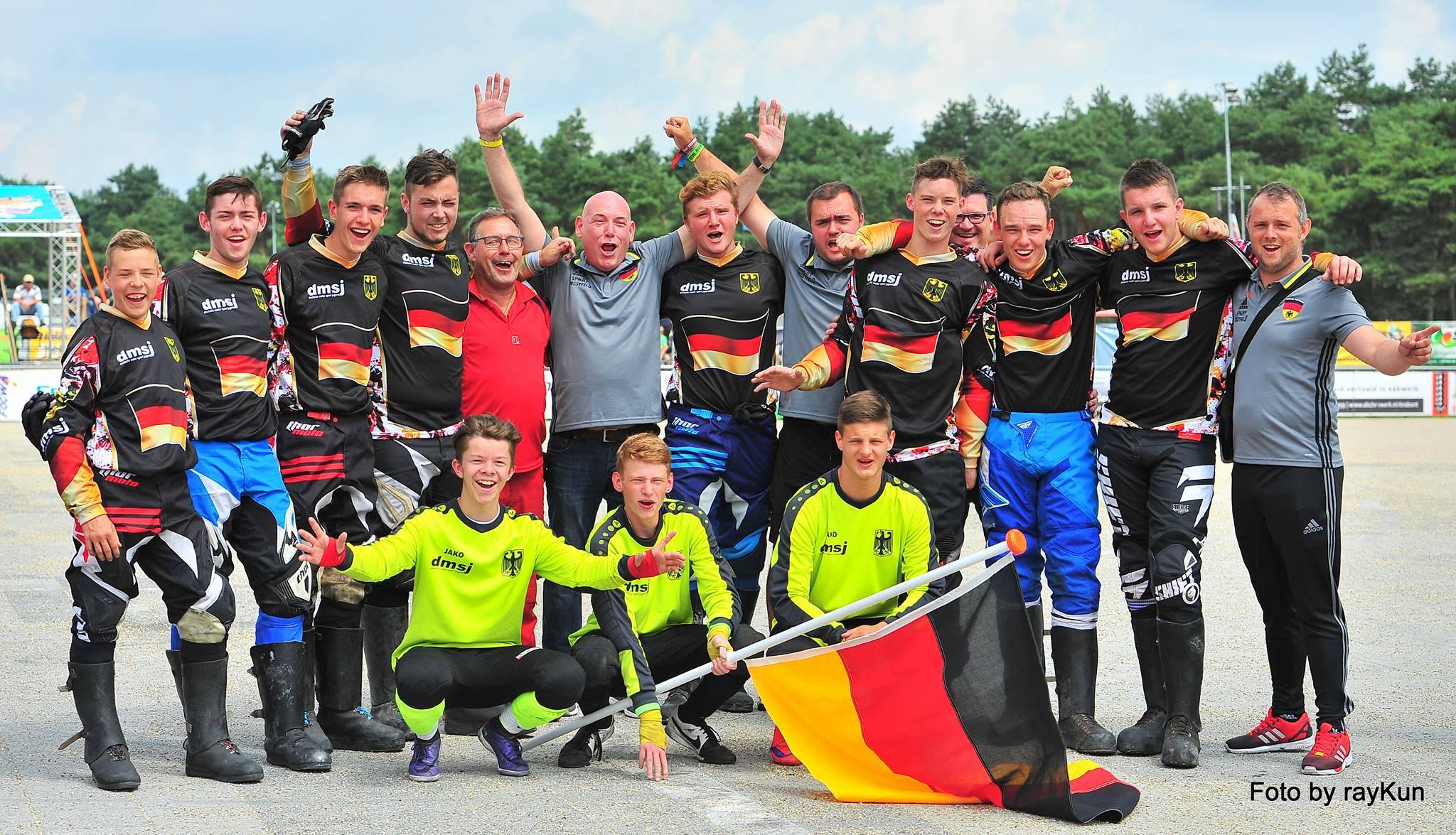 Юношеская сборная Германии - победитель первого (неофициального) юношеского чемпионата Европы 2016. Фото: Ray Kun